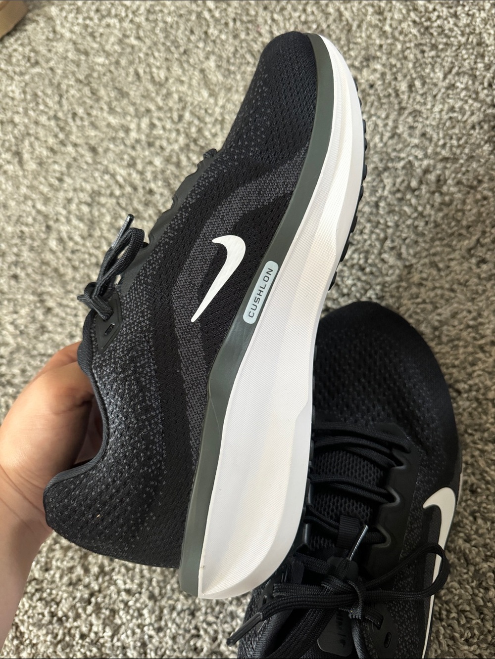Nike Men's Black and White Athletic Shoes - Picture 5 of 5